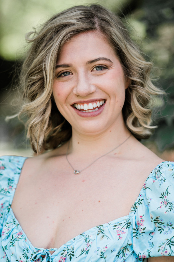 Olivia Humulock backdrop