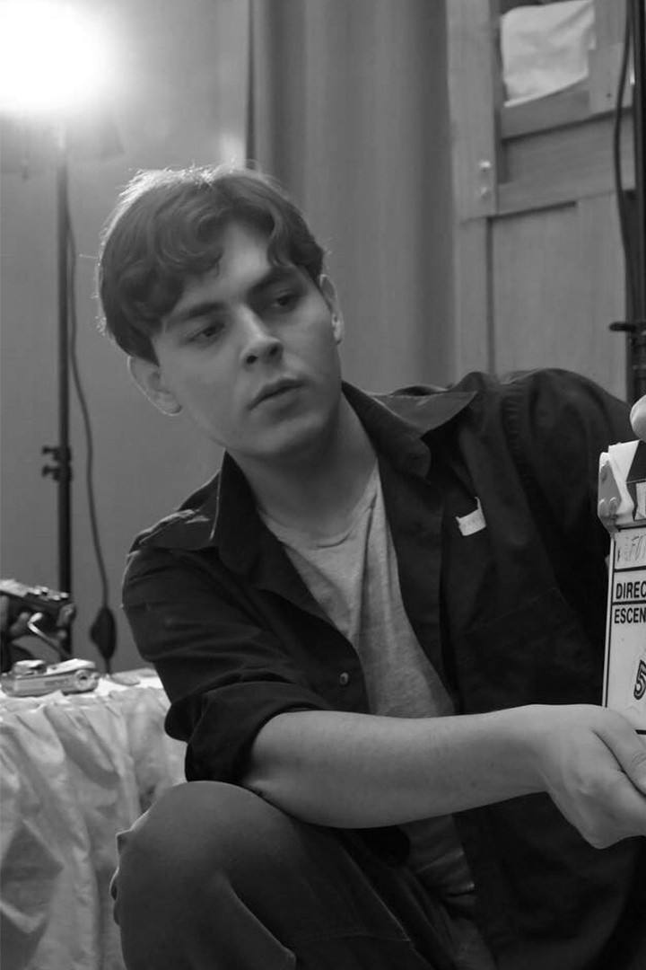 Iván Marín backdrop