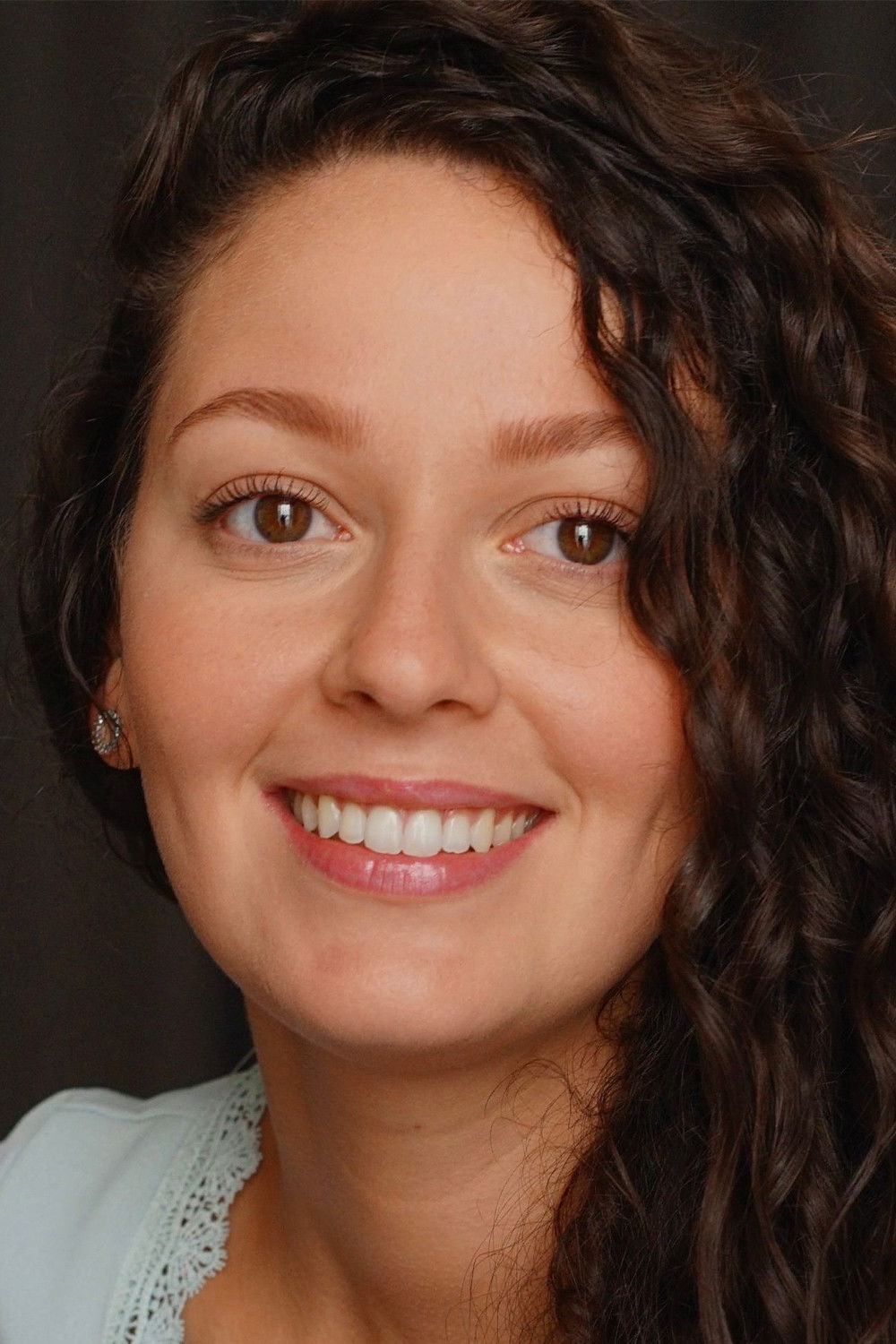 Chahrazad Kracheni backdrop