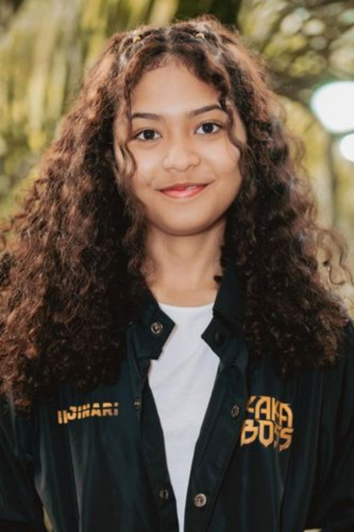 Glory Hillary backdrop