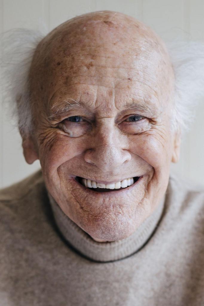 Dieter Schaad backdrop