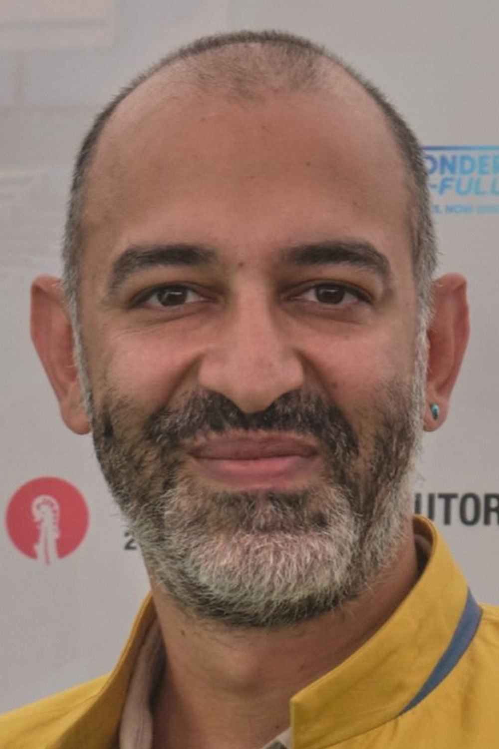 Arash Naimian backdrop