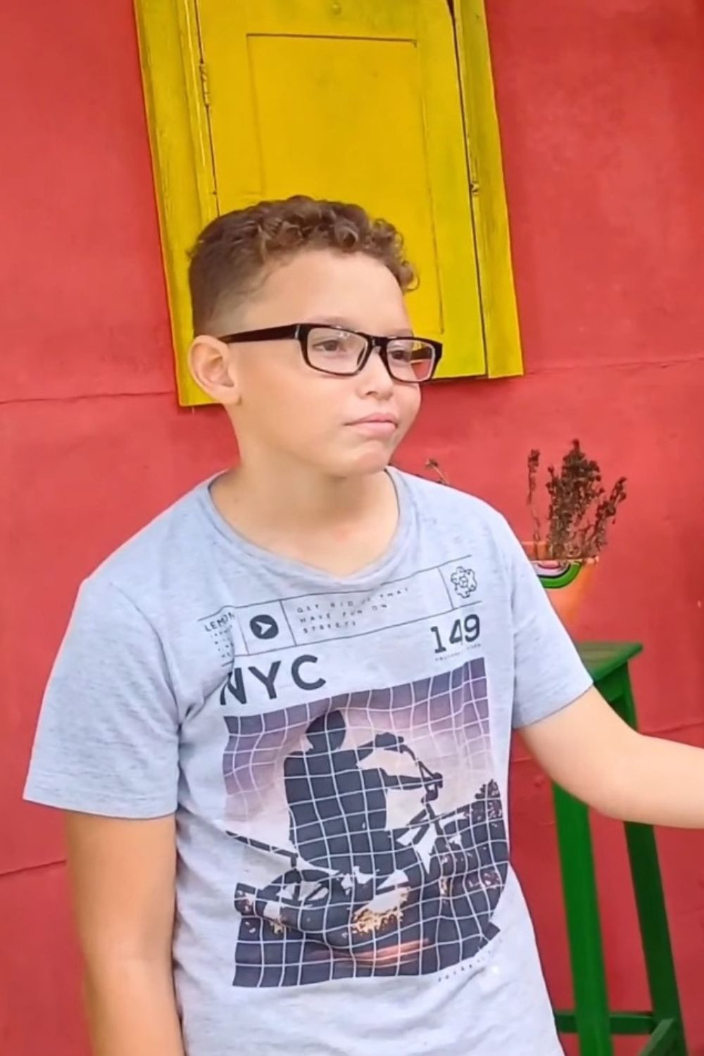 Pedro Augusto backdrop