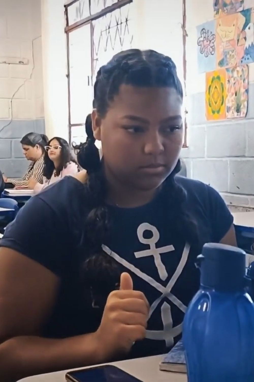 Vitória Joana backdrop