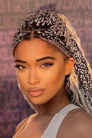 Irene Rodrigues backdrop