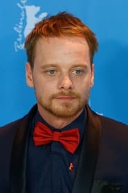 Stefan Konarske: Stefani Konarskë