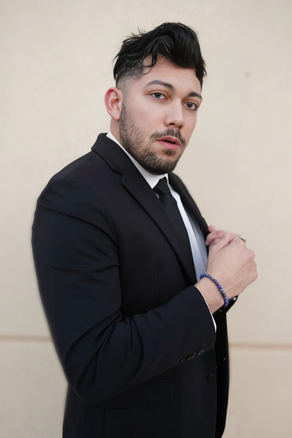 Daniel Caroline backdrop