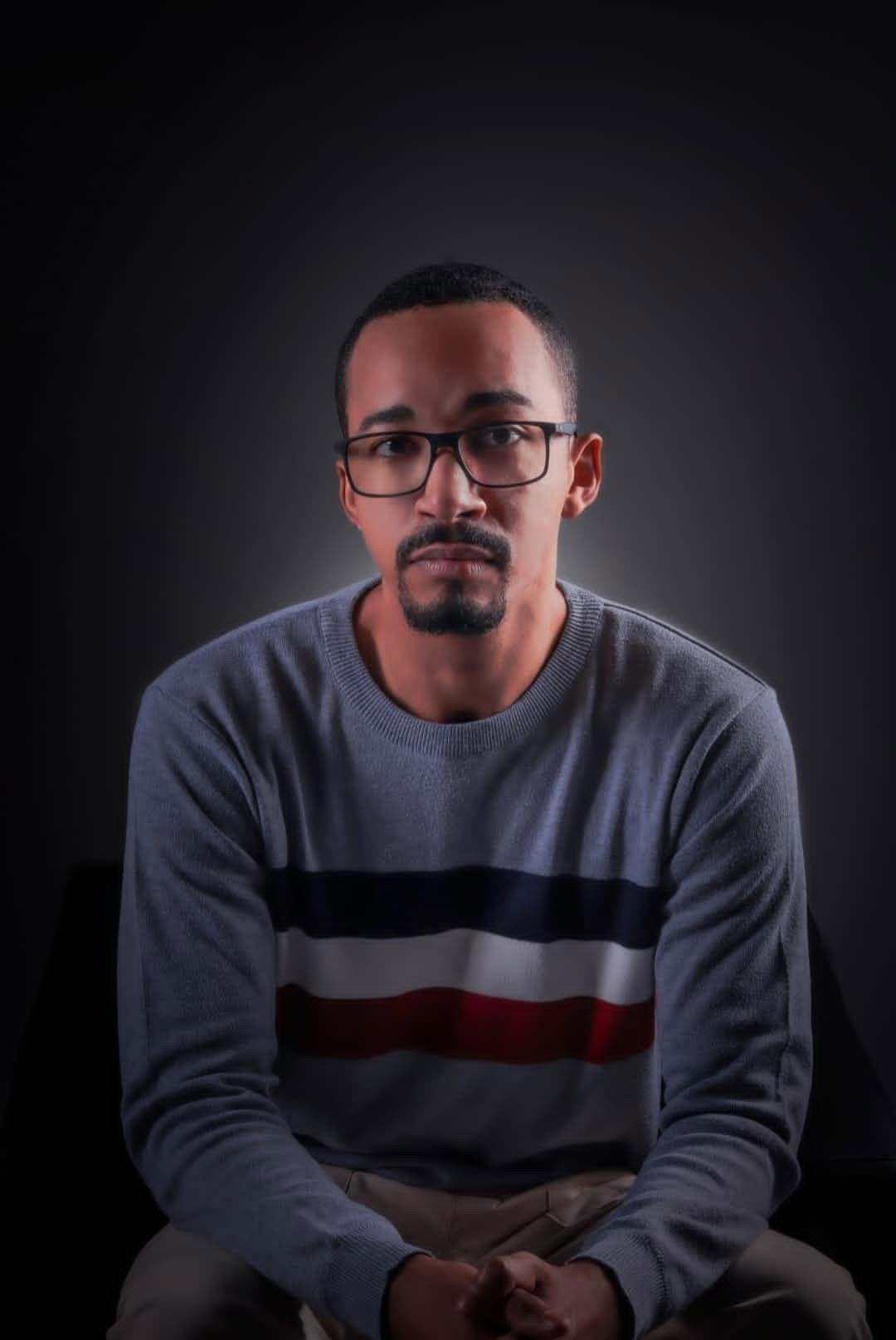 Igor Correia backdrop