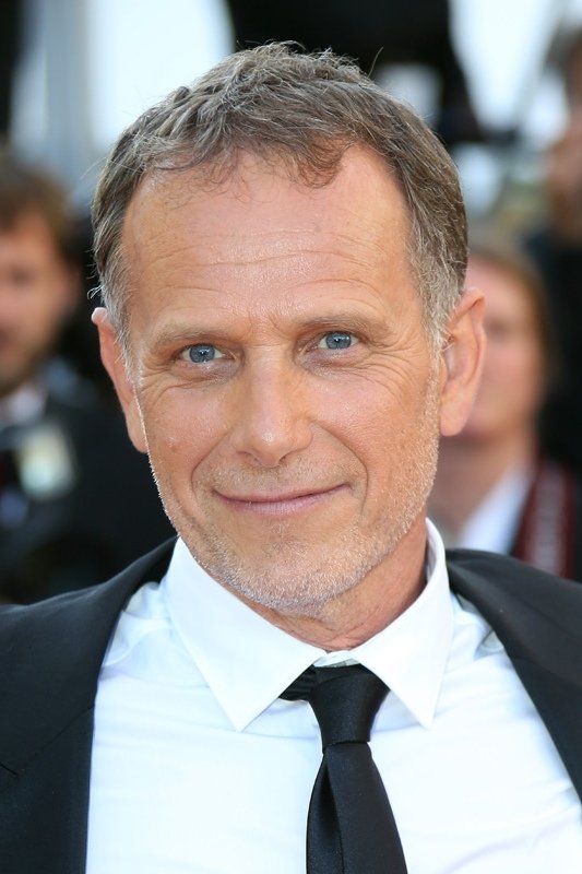 Charles Berling backdrop