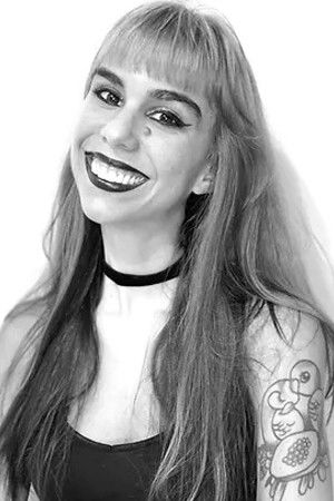 Ana Luiza Primo backdrop