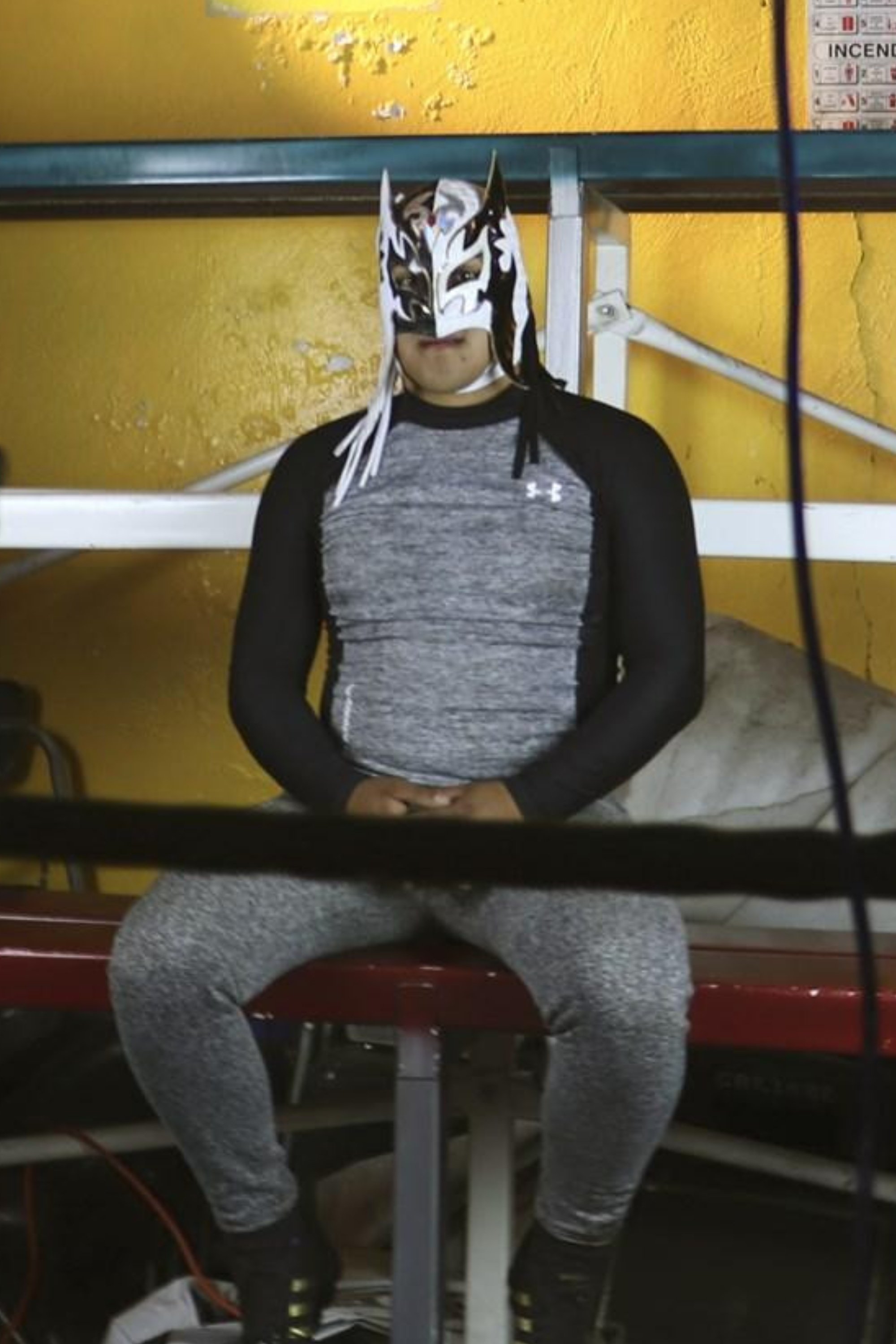 Duck Black JR backdrop