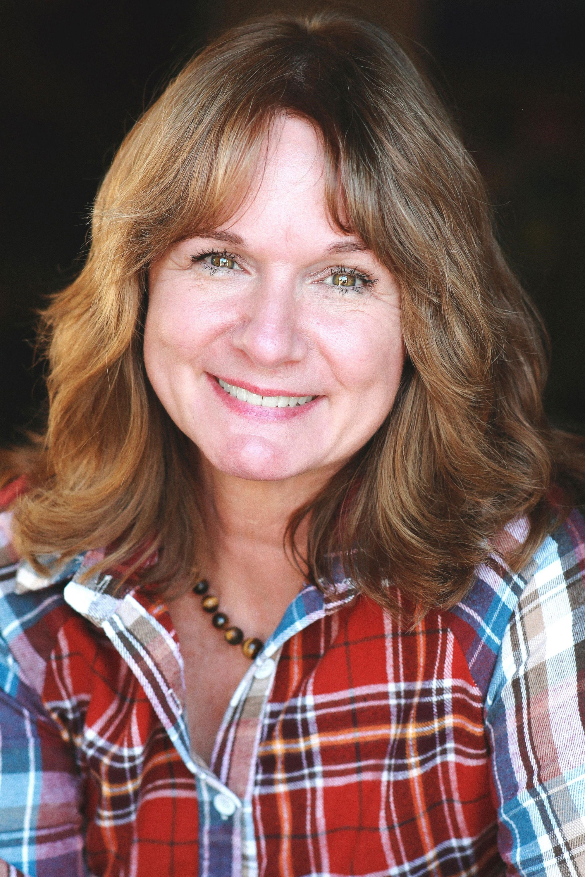 Holly Lorge backdrop