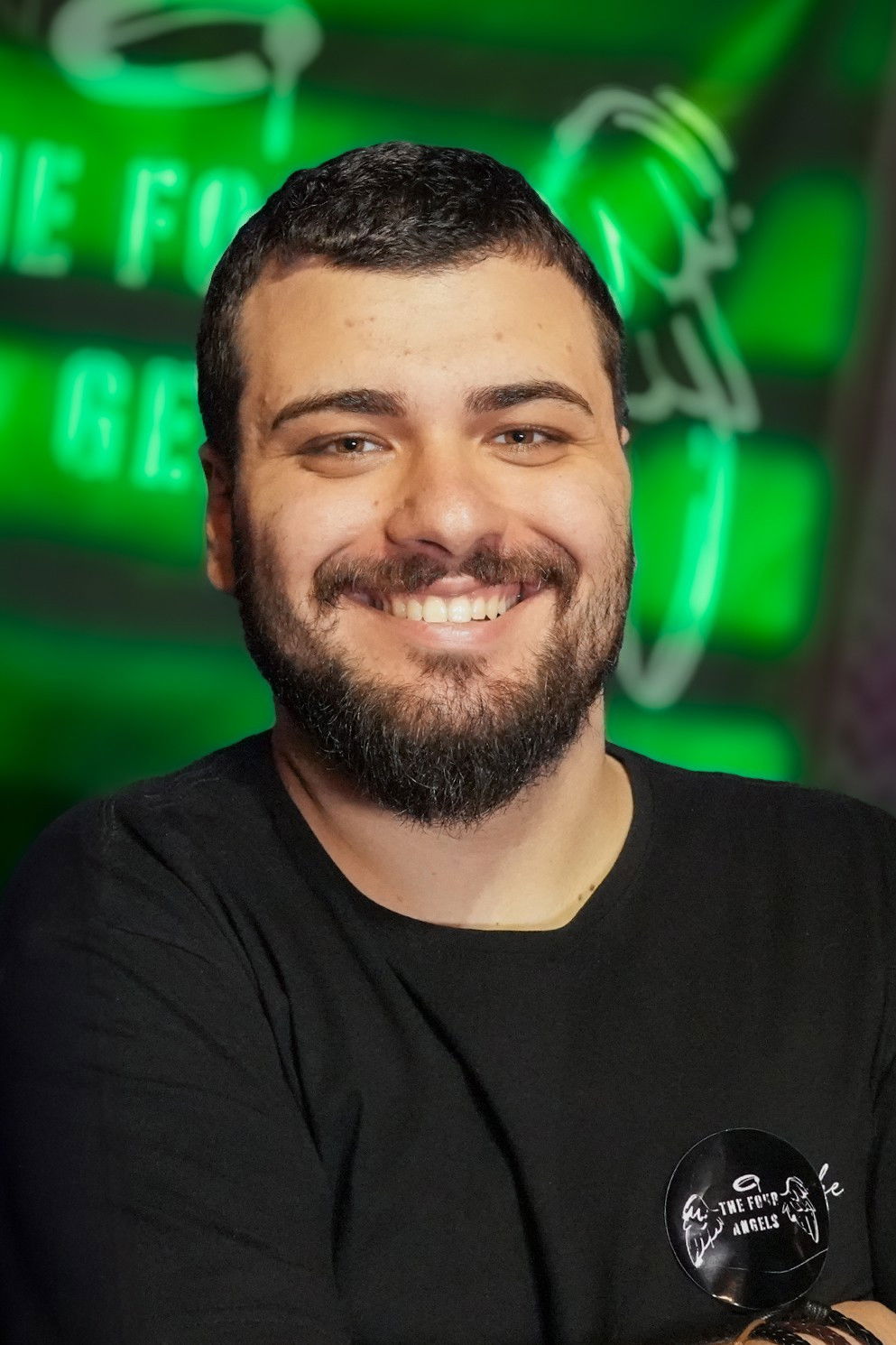 Vinicius Tostes backdrop