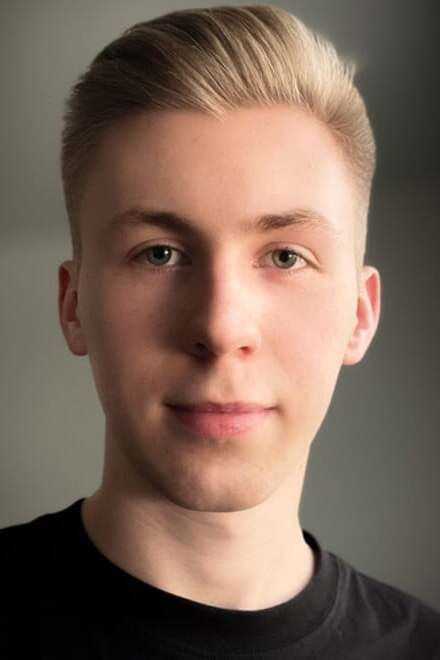 Ruslan Khromin backdrop