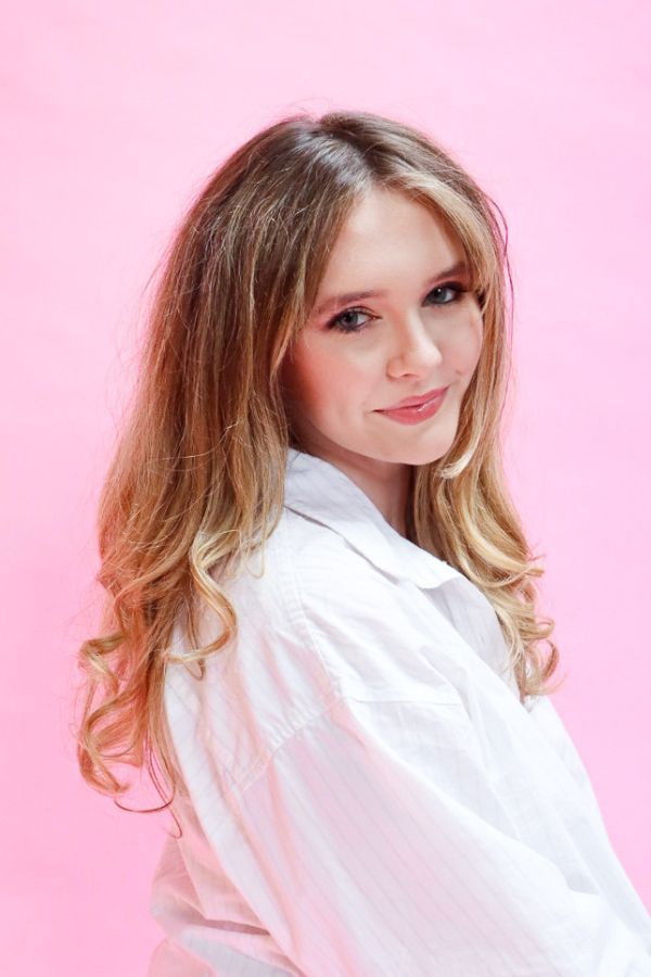 Alisanna Vincent backdrop