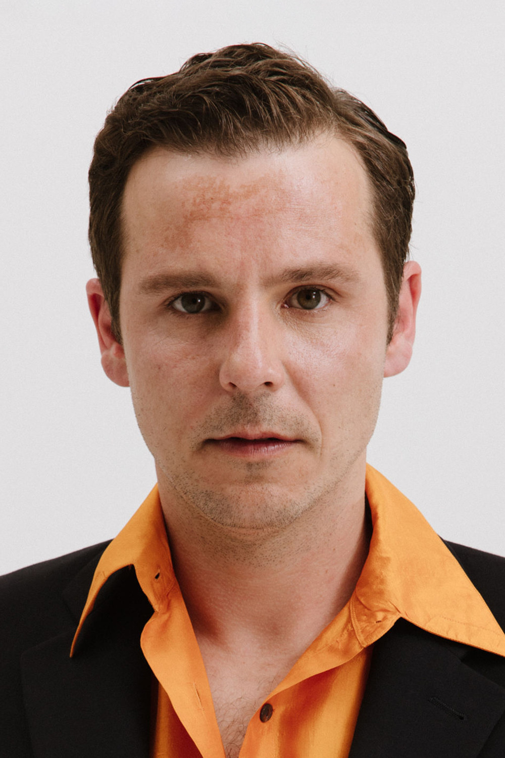 Nils Kahnwald backdrop