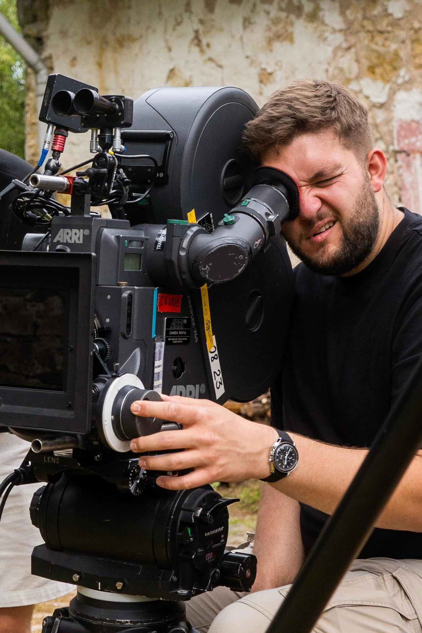 Joshua Ewert backdrop