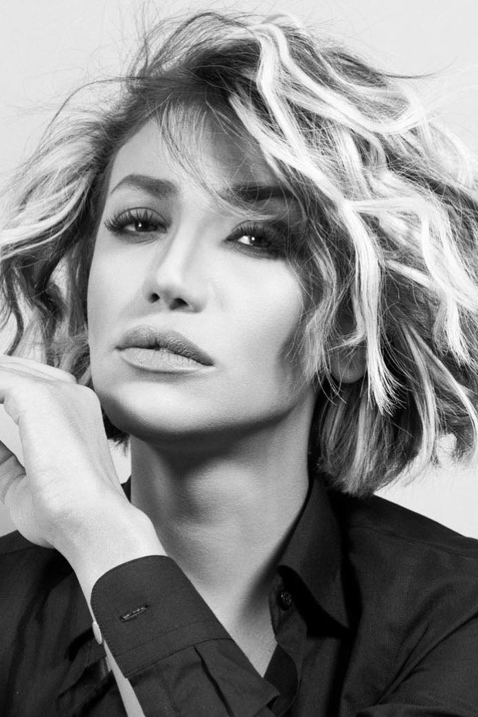 Roya Aykhan backdrop