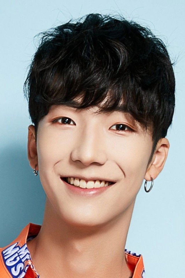 Liu Tianyang backdrop