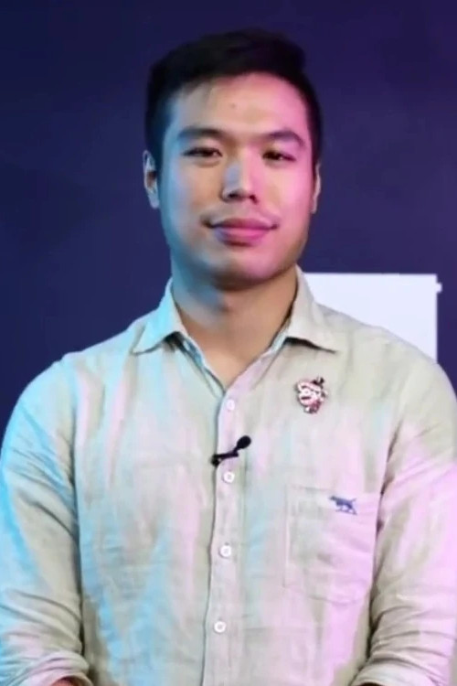 Kevin Lerdwichagul backdrop