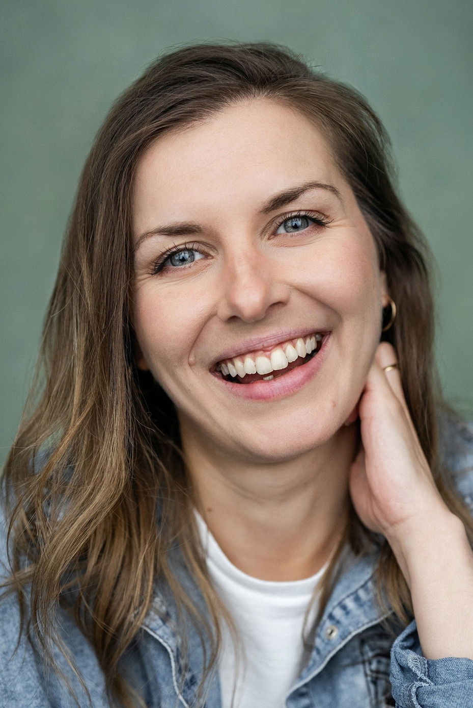 Holly Durkin backdrop