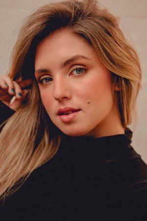 Bianca Palheiras backdrop