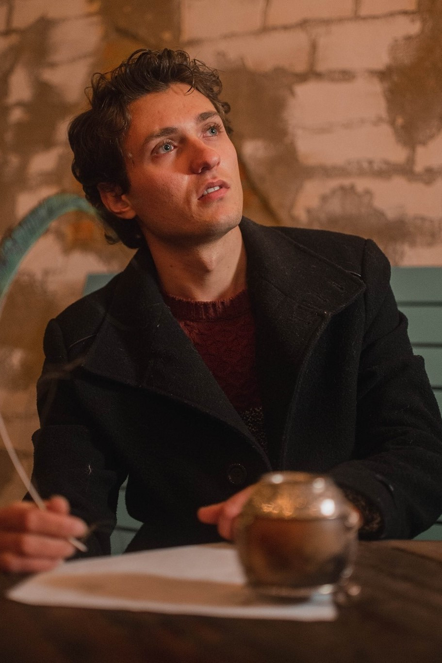 Gonzalo de la Torre backdrop