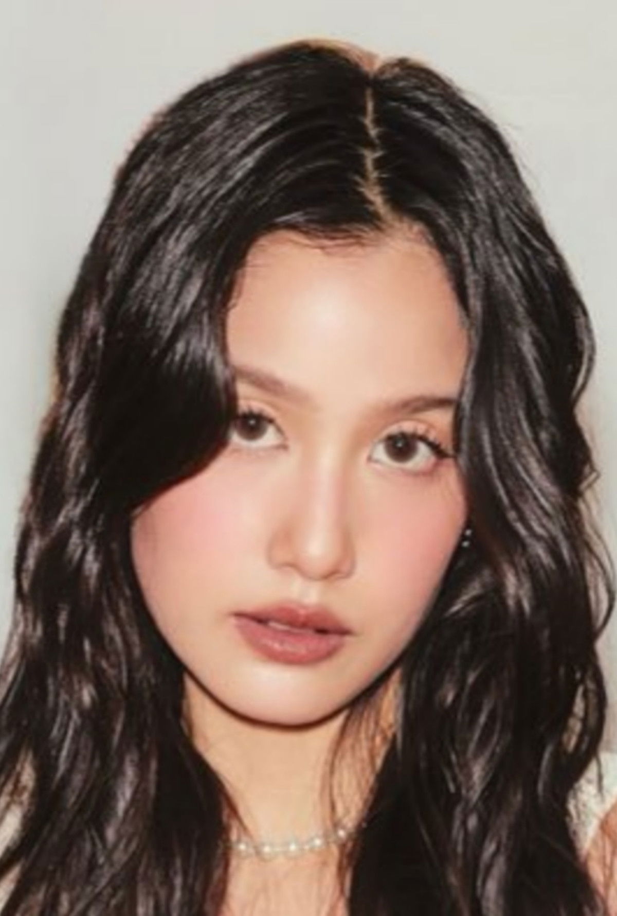 Farida Sa-Ard backdrop