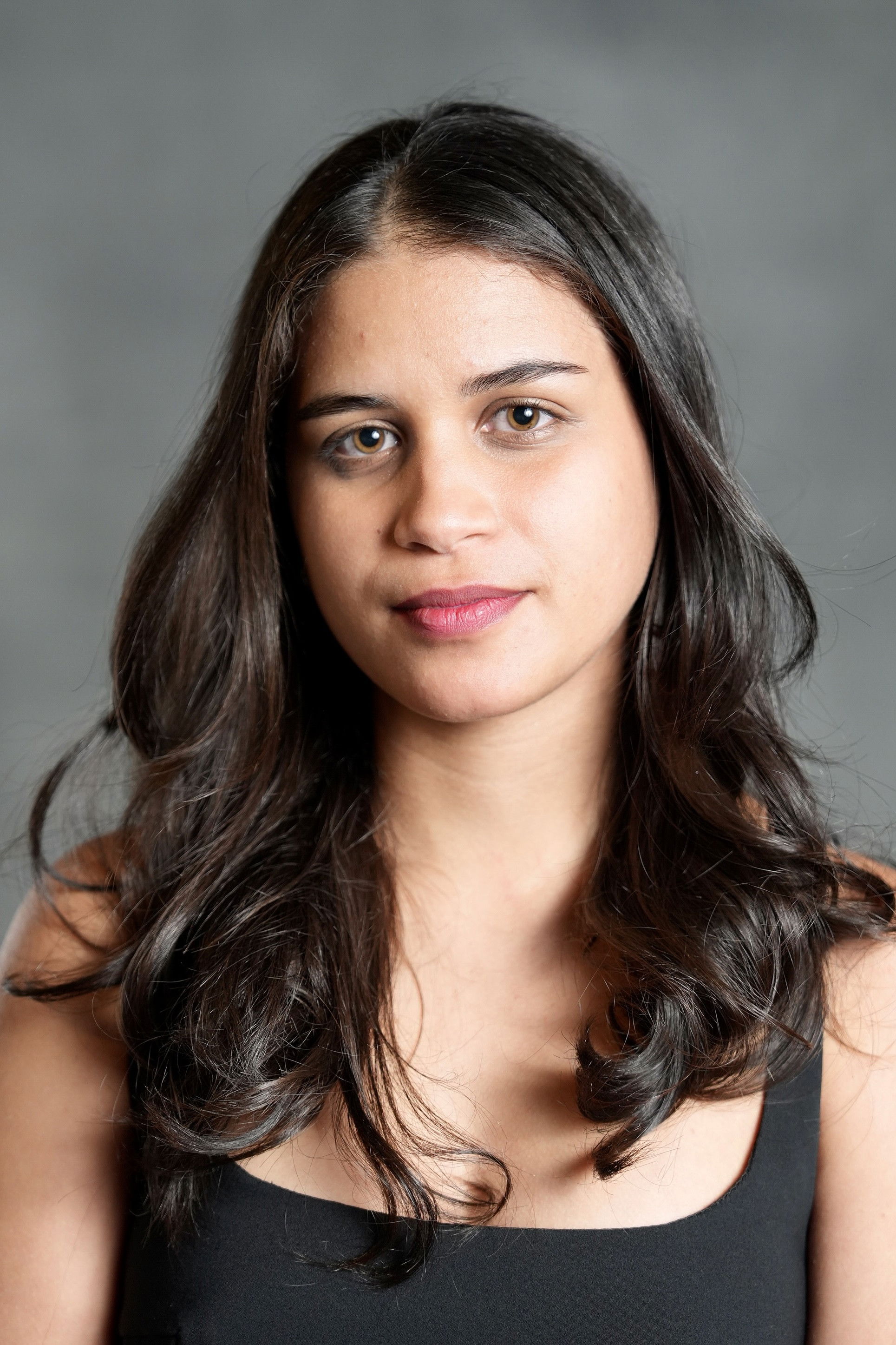 Ralva Álvarez backdrop