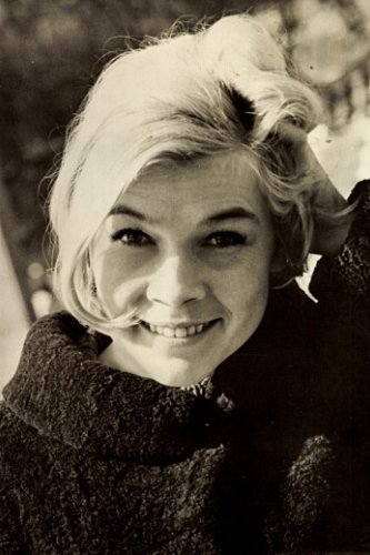 Jutta Wachowiak backdrop