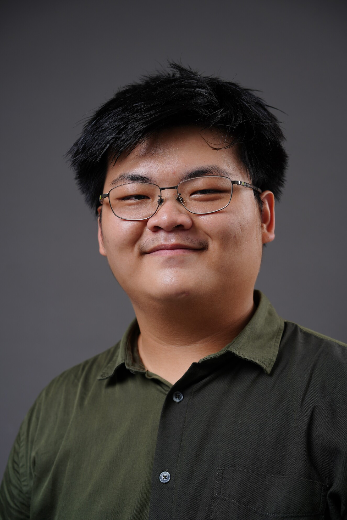 Tertius Ivan backdrop