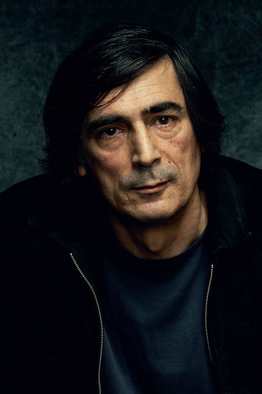 Carlos Dias backdrop