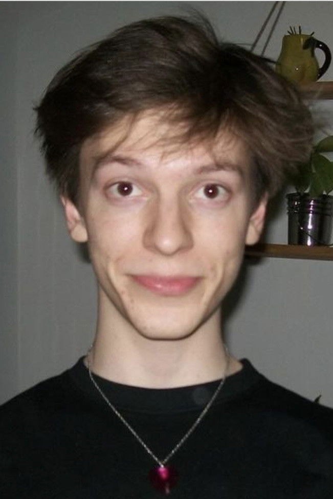 Uestën Kuri backdrop