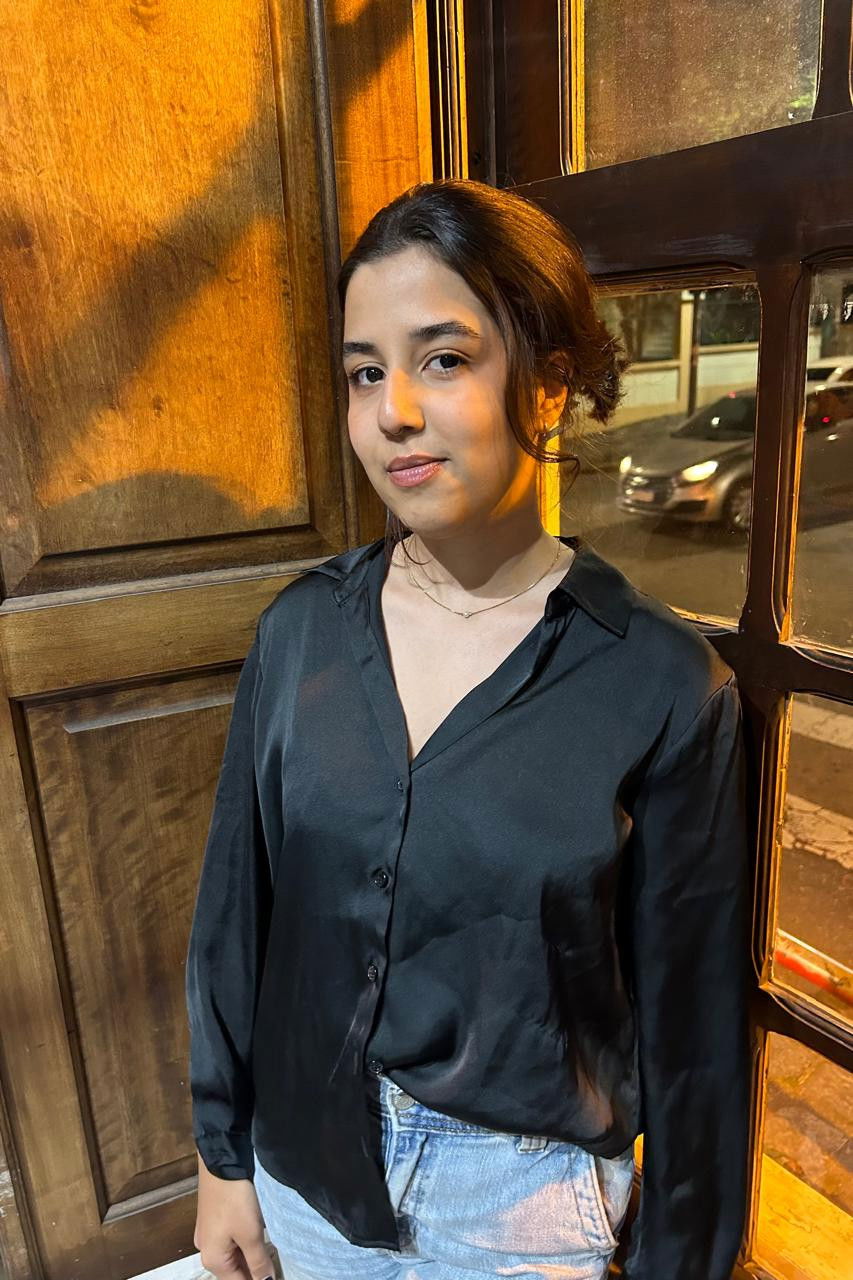 Ana Clara Grama backdrop