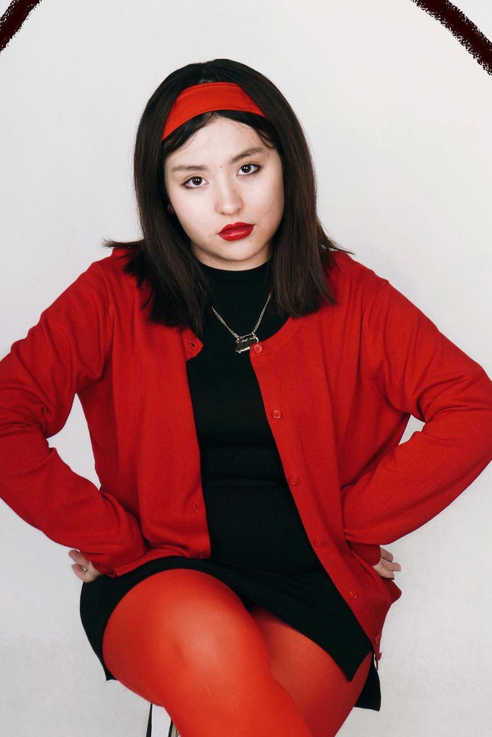 Julia Hernández backdrop