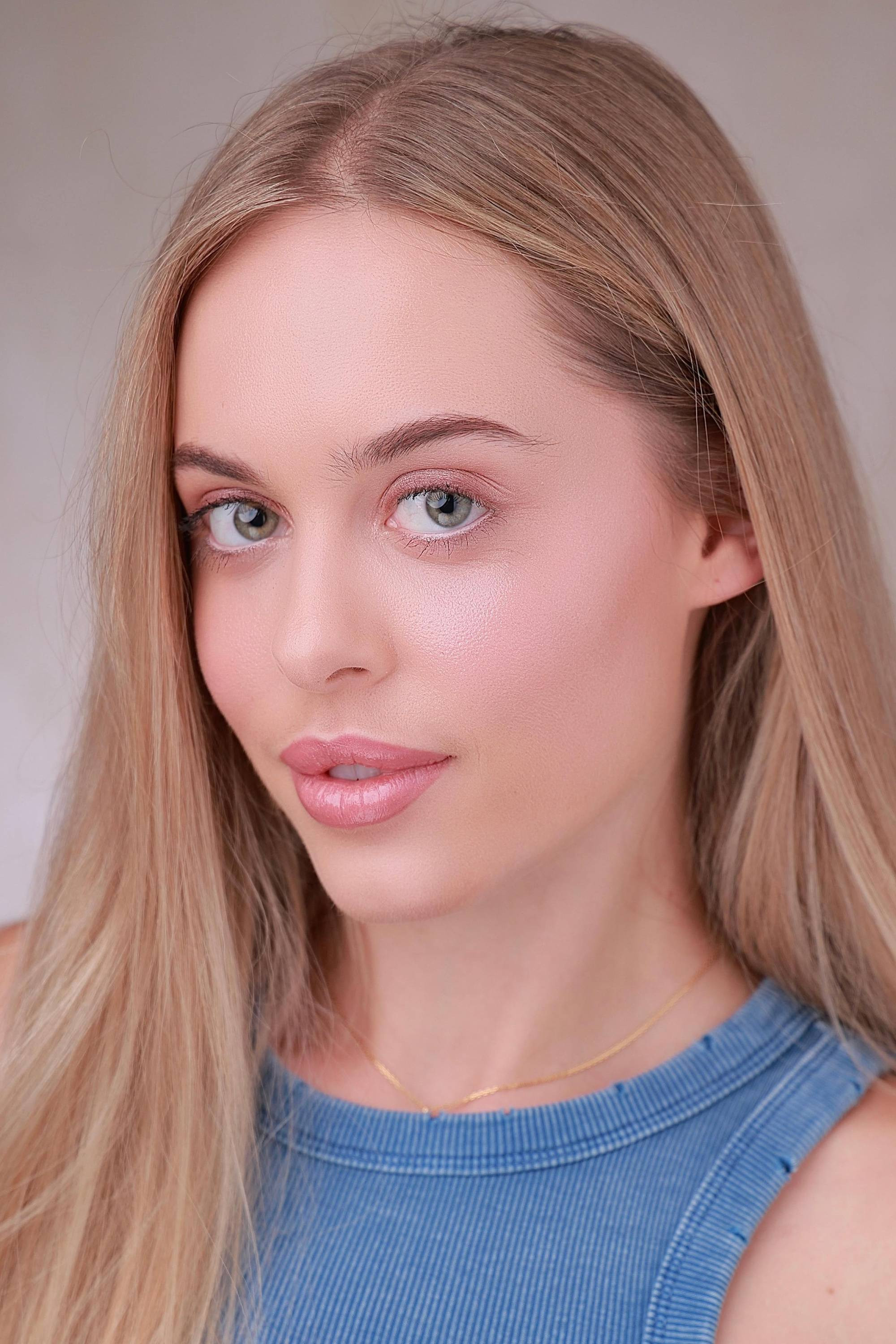 Alina Varakuta backdrop