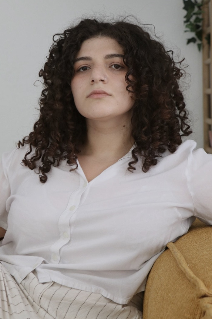 Alicia Louzoun-Heisler backdrop