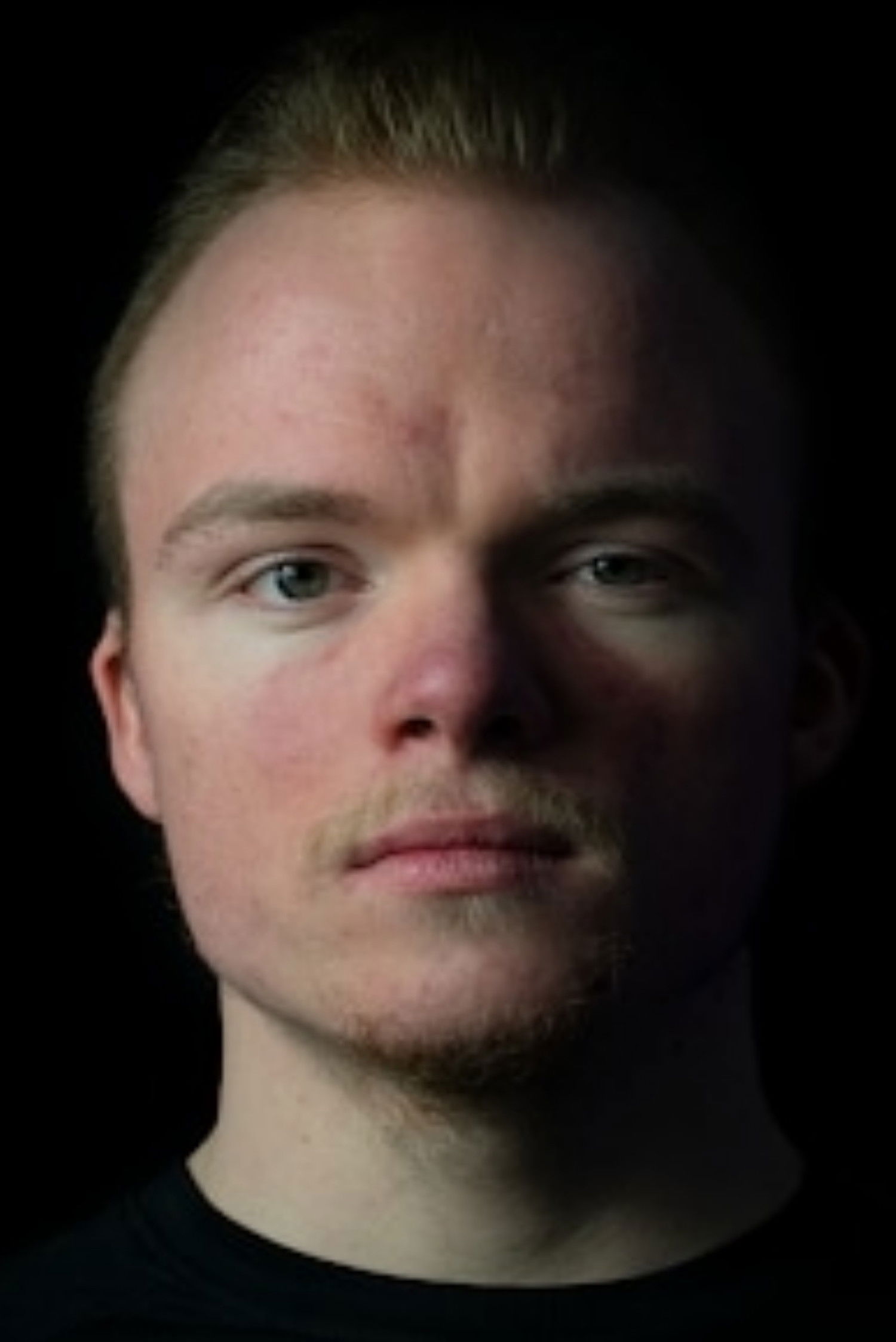 Vidas Lapinskas backdrop