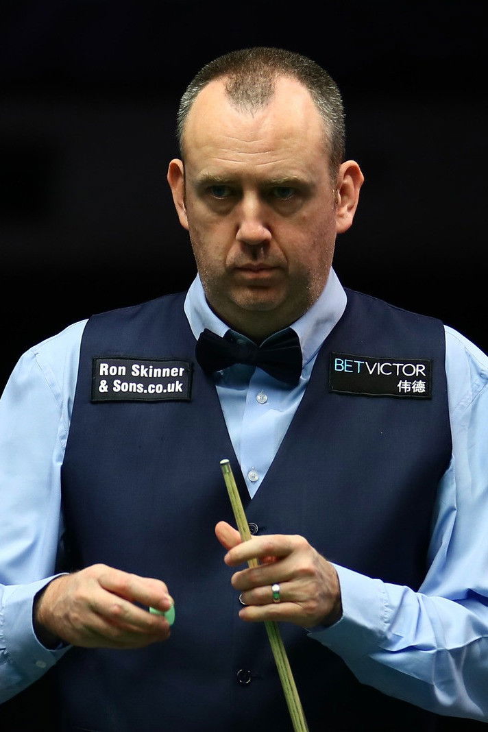 Mark Williams backdrop