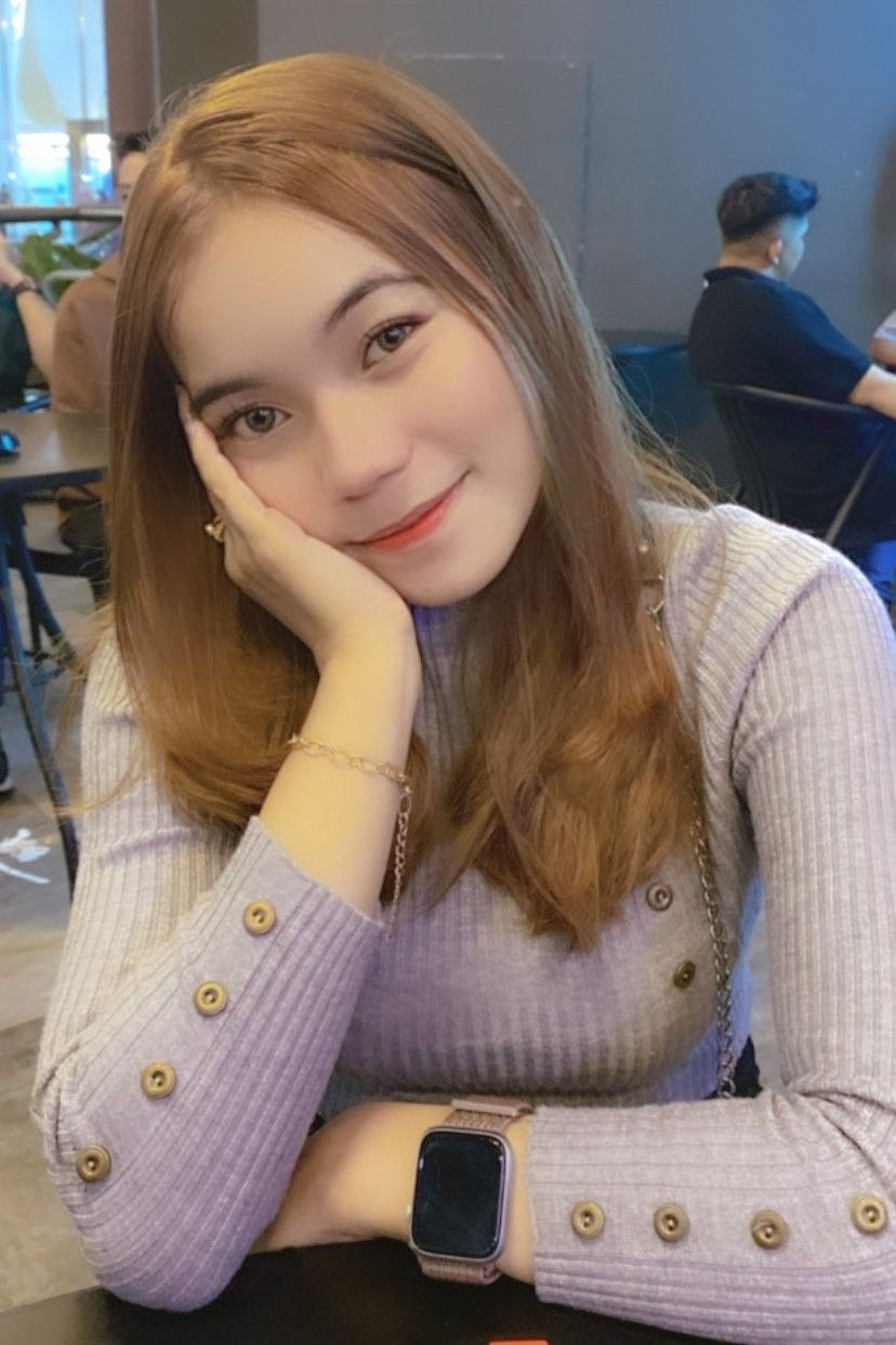 Dini Aprilia backdrop