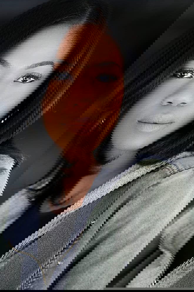 Vanessa Lee Chester backdrop