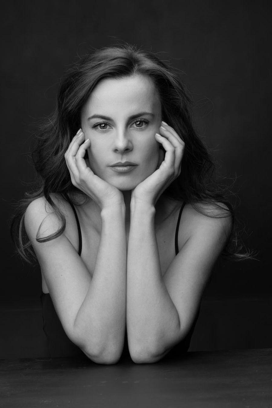 Alexandra Dimitrova backdrop