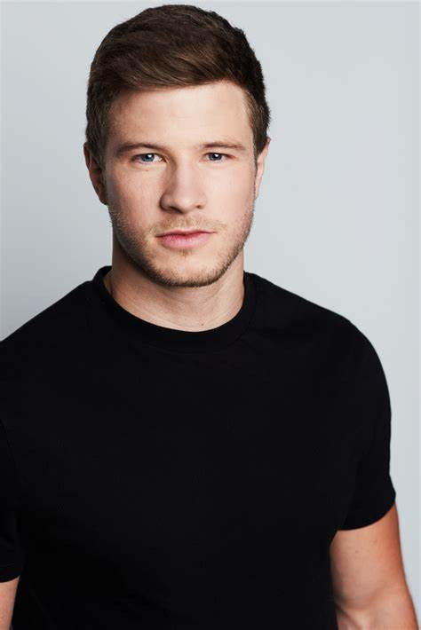 Lasse Engel backdrop