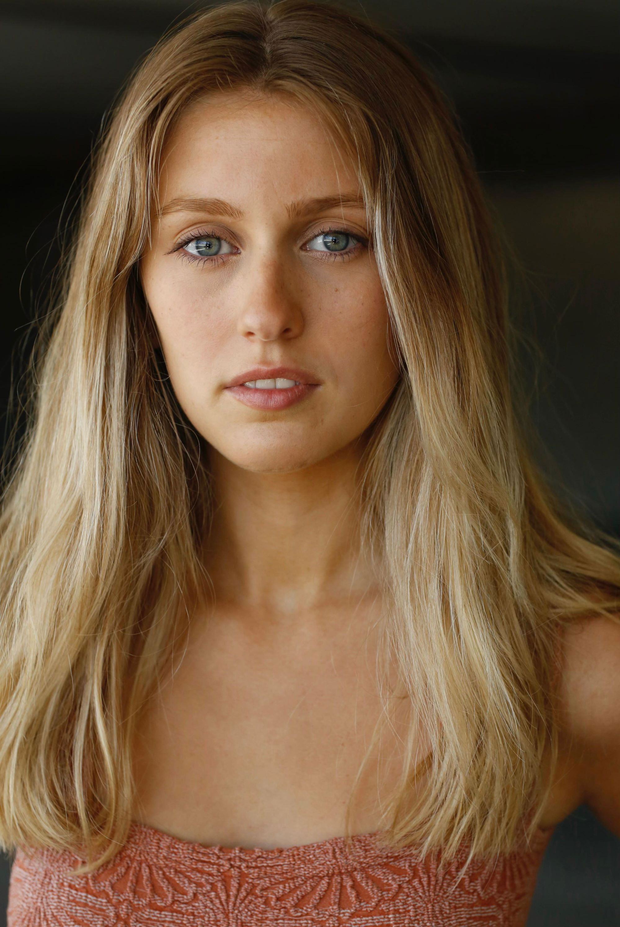 Kyra McAlister backdrop