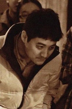 Huang Channing backdrop