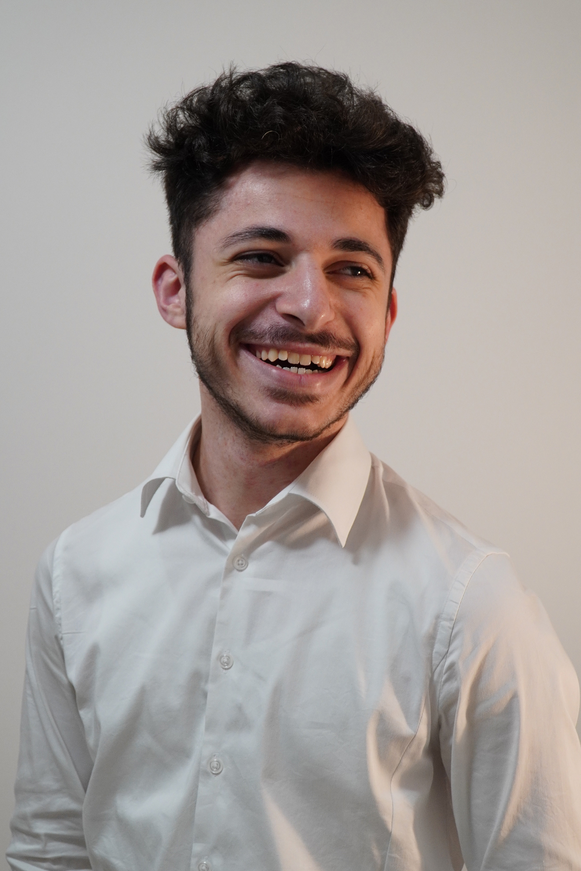 Vache Kechichian backdrop