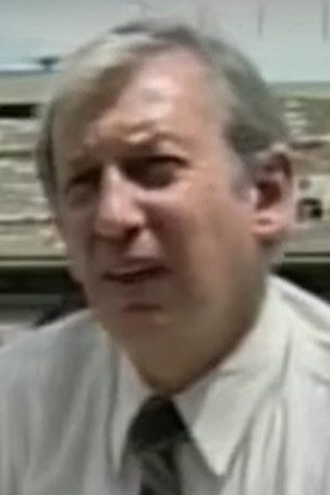 Carlos Gutiérrez backdrop