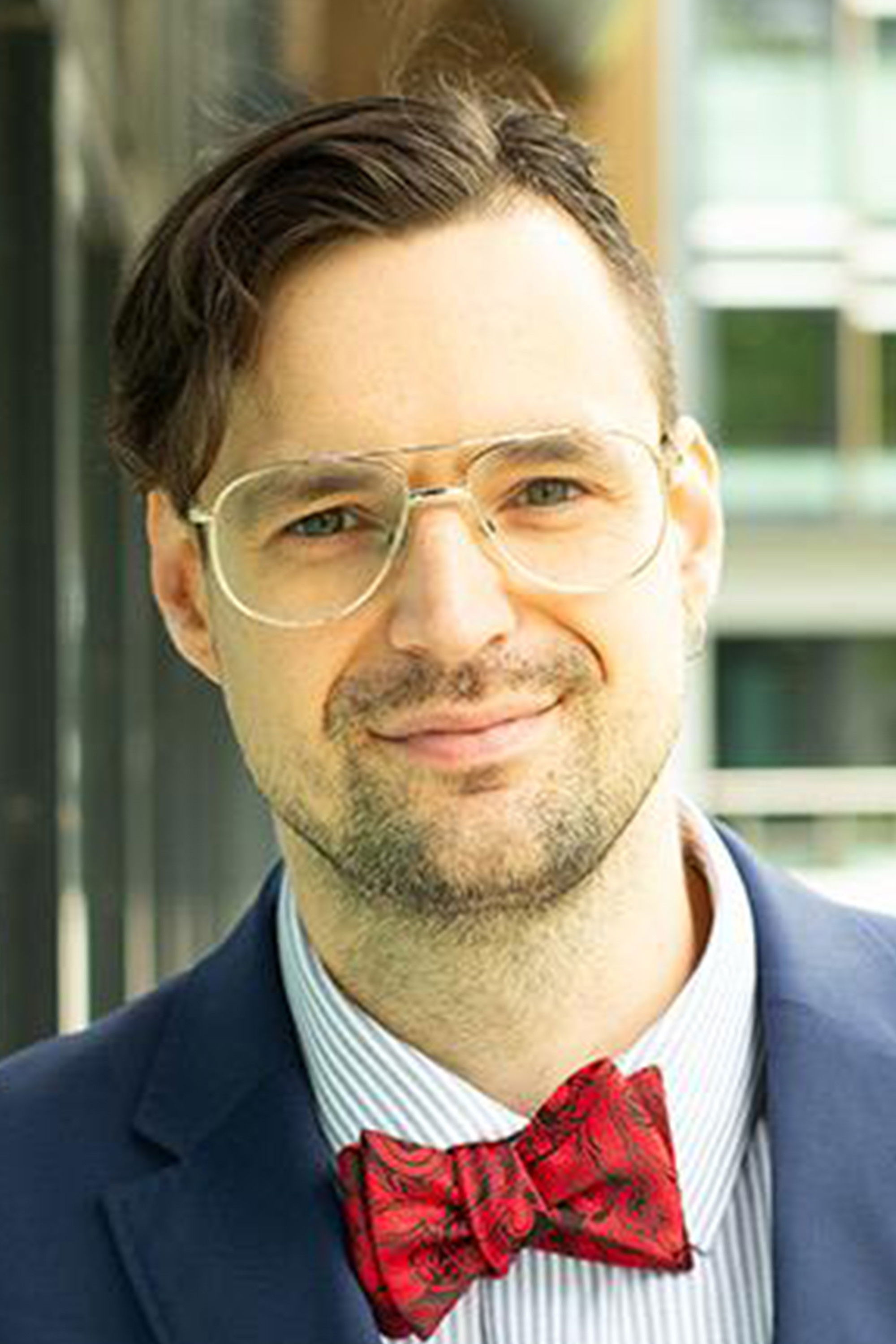 T. Luke Holmes backdrop