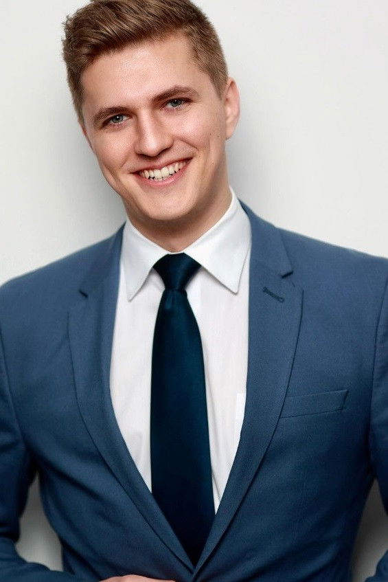 Simon Roger Ristow backdrop