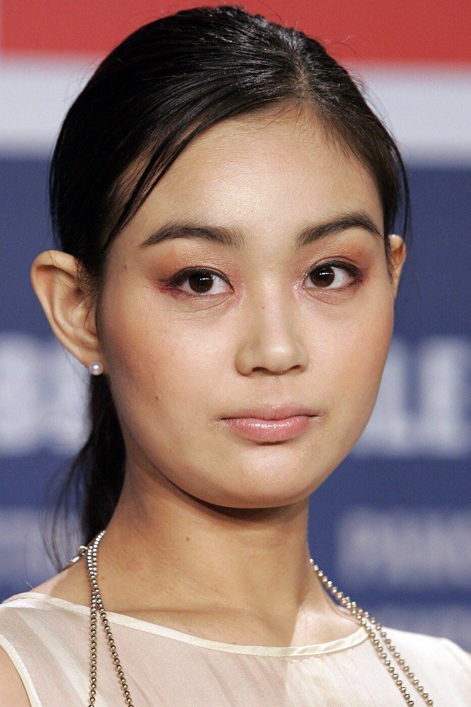 Aya Irizuki backdrop